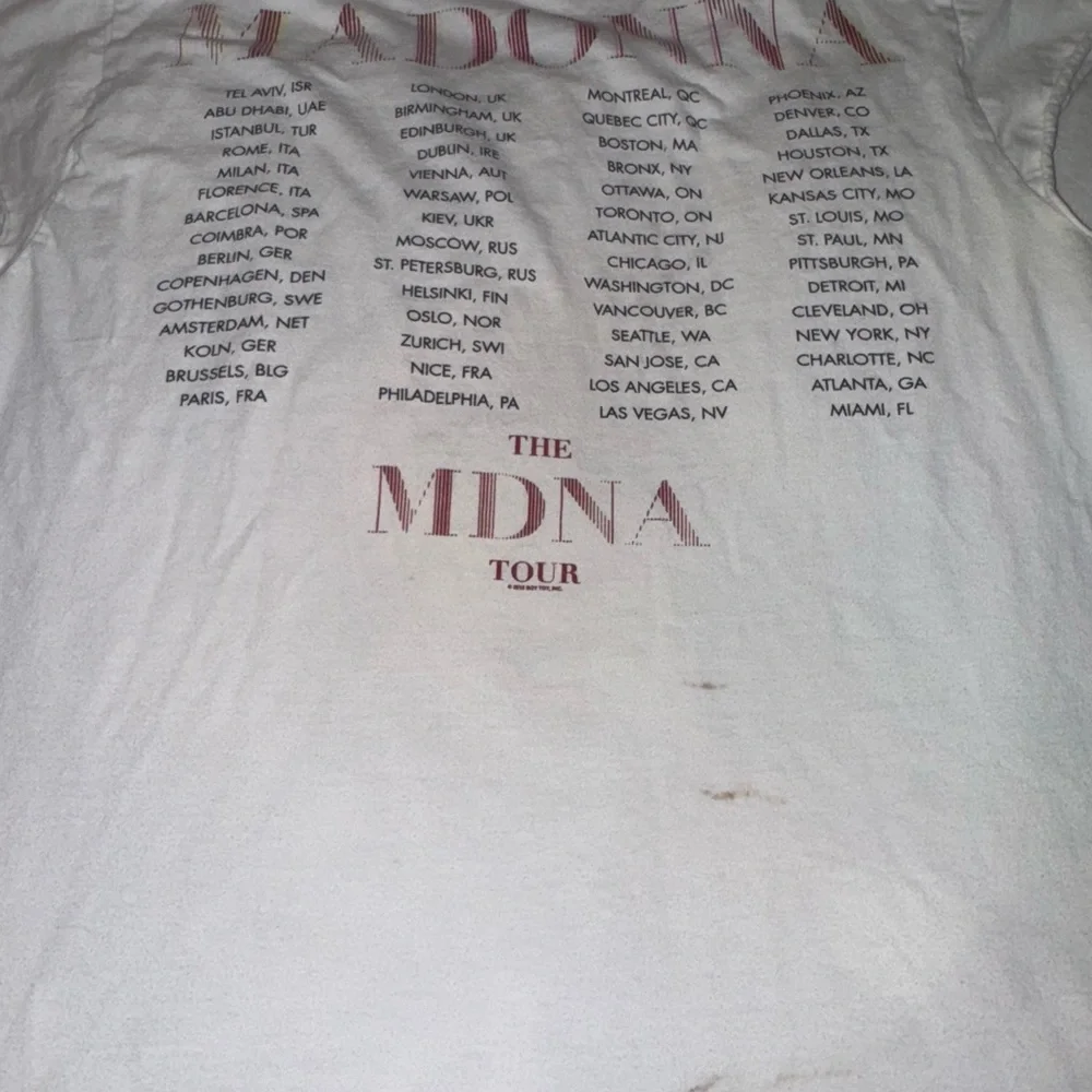 Vintage Madonna t-shirt 2012 Tour - hand-cut - Picture 5 of 5